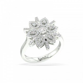 Ring with 0.35 ct Pear diamonds and 0.39 ct round diamonds