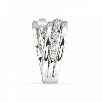Ring with 0.86 ct Pear diamonds and 0.61 ct round diamonds