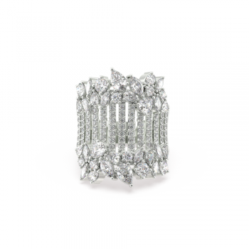 Ring with 1.83 ct Pear /marquise diamonds and 0.98 ct round diamonds