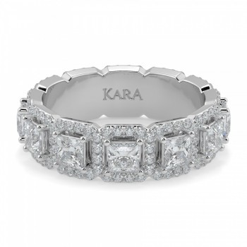 Ring with 1.70 ct Princess Diamonds and 1.11 ct round diamonds