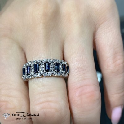 Ring with 1.87 ct Baget Sapphire and 0.90 ct side diamonds