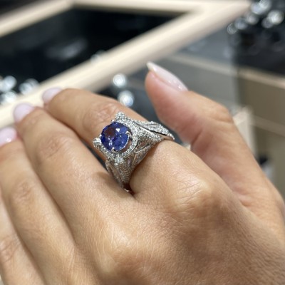 Ring with 1.33 ct Diamonds and 2.73 ct Tanzanite