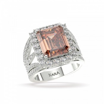 Ring with 6.93 ct center Morganite and 1.77 ct diamonds