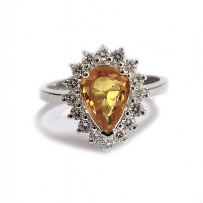 Ring with 1.80 ct central Sapphire and 0.54 ct diamonds