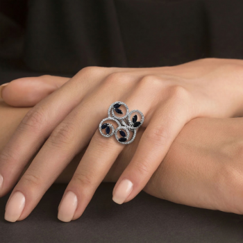 Ring with 1.30 ct sapphires and 0.46 ct diamonds