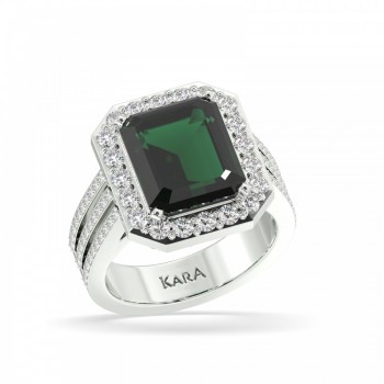 Ring with 4.28ct Center Emerald and 1.10ct Side Diamonds