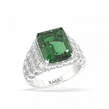 Ring with 6.60ct emerald and 2.48ct diamonds