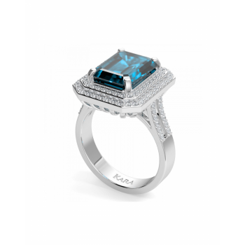 Ring with 5.90 ct topaz and 0.72 ct diamonds