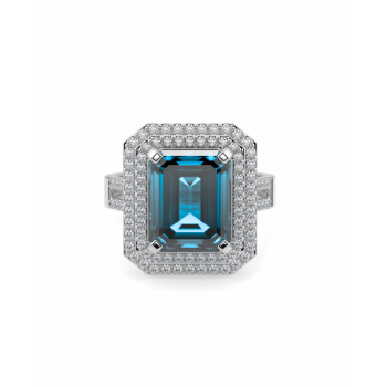 Ring with 5.90 ct topaz and 0.72 ct diamonds