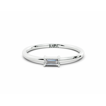 Ring with a Baget diamond 0.08ct