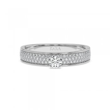 Engagement ring with central diamond of 0.22 ct and side diamonds of 0.25 ct