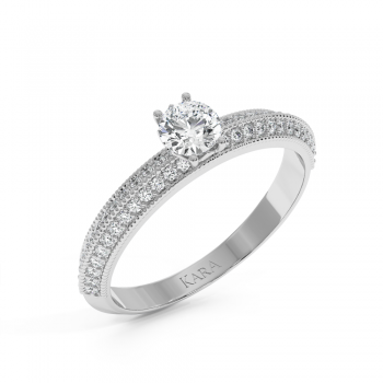 Engagement ring with central diamond of 0.31 ct and side diamonds of 0.19 ct