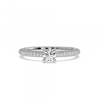 Engagement ring with central diamond of 0.36 ct and side diamonds of 0.41 ct