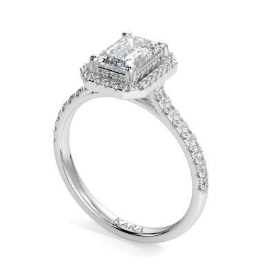 Engagement ring with 2.00 ct center diamond and 0.31 ct side diamonds