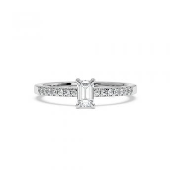 Engagement ring with 0.39 ct center diamond and 0.12 ct side diamonds