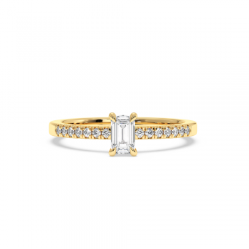 Engagement ring with 0.39 ct center diamond and 0.12 ct side diamonds