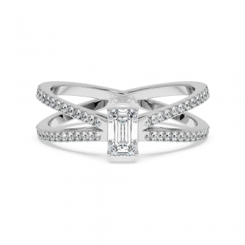 Engagement ring with 0.30 ct Emerald diamond and 0.37 ct side diamonds