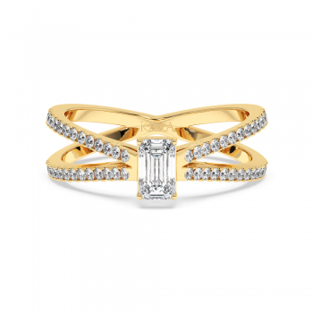 Engagement ring with 0.30 ct Emerald diamond and 0.37 ct side diamonds