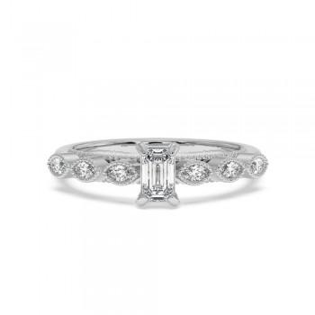 Engagement ring with 0.30 ct Emerald diamond and 0.26 ct side diamonds