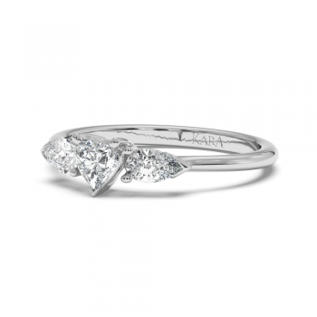 Engagement ring with 0.30 ct Heart diamond and 0.19 ct Pear side diamonds