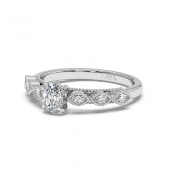Engagement ring with 0.30 ct Oval diamond and 0.13 ct side diamonds