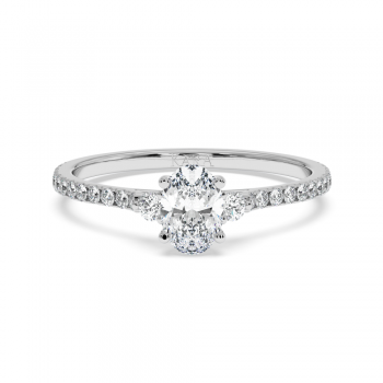 Engagement ring with 0.50 ct Oval diamond and 0.23 ct side diamonds