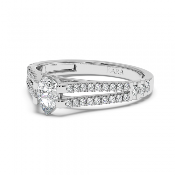 Engagement ring with 0.29 ct Pear diamond and 0.27 ct side diamonds