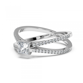 Engagement ring with 0.30 ct Princess diamond and 0.37 ct side diamonds