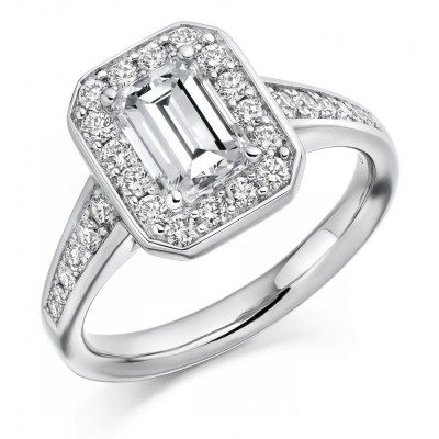 Engagement ring with central diamond of 1.00 ct and side diamonds of 0.30 ct