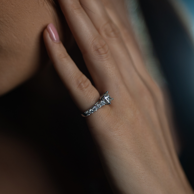 Engagement ring with 1.00 ct center diamond and 1.17 ct side diamonds