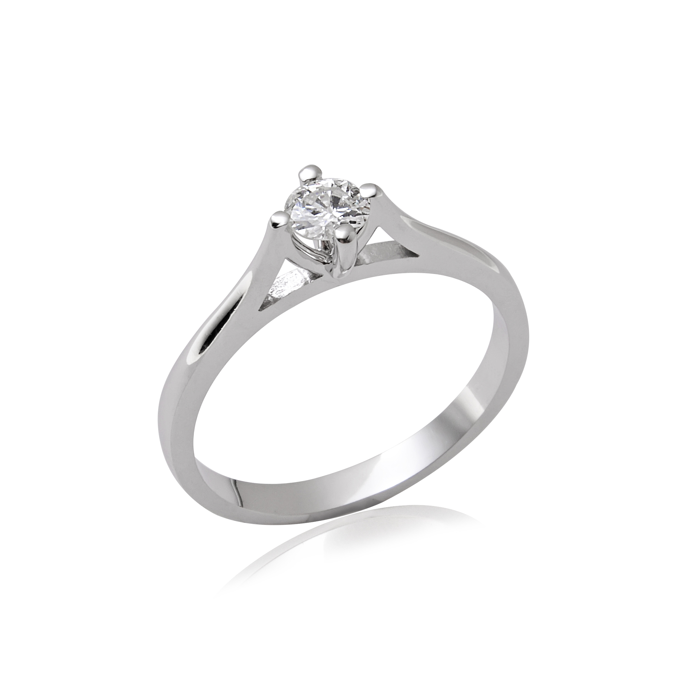 Solitaire engagement ring with 0.22 ct diamond