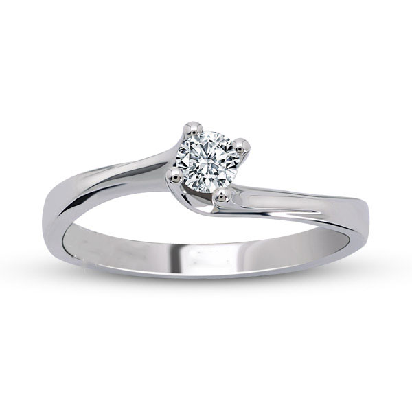Solitaire engagement ring with 0.20 ct diamond