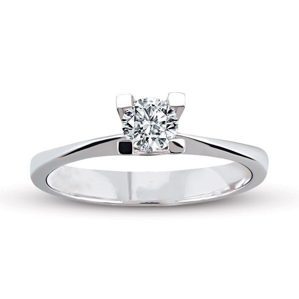 Solitaire engagement ring with 0.20 ct diamond