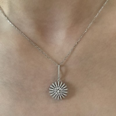 1.26 ct diamond pendant