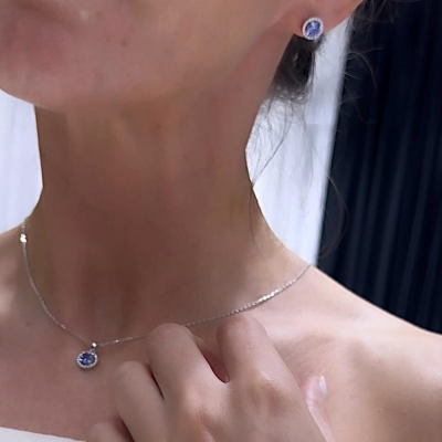 Jewelry Set with 0.41 ct Diamonds and 1.96 ct Tanzanite