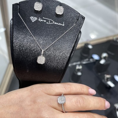 0.71 ct Diamond Jewelry Set