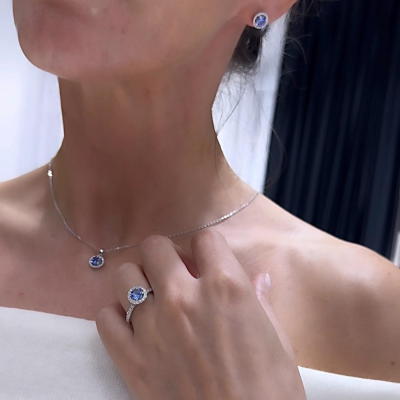 Jewelry Set with 0.71 ct Diamonds and 2.50 ct Tanzanite