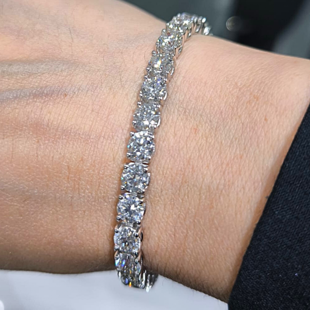 Bratara Tennis cu Diamante albe de 17.40 ct