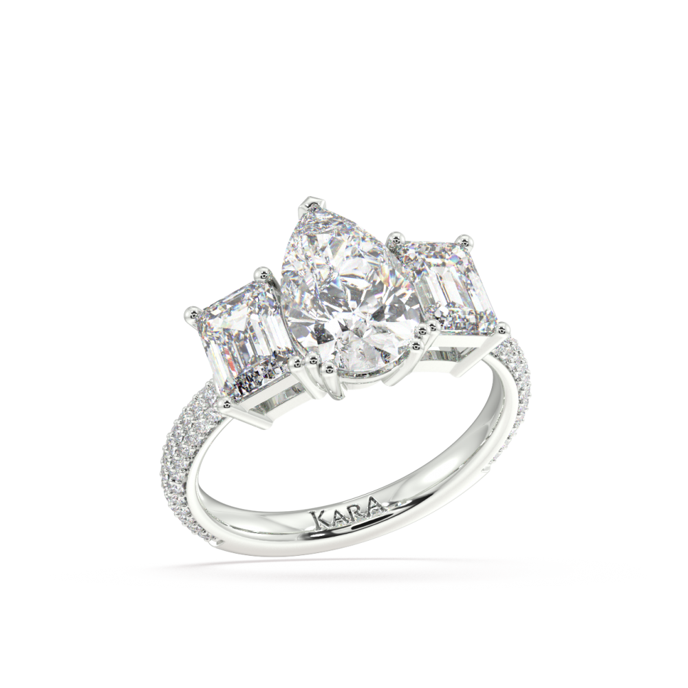 Inel cu Diamant central pear de 1.98 ct, Diamante emerald de 1.41 si Diamante rotunde de 0.26 ct