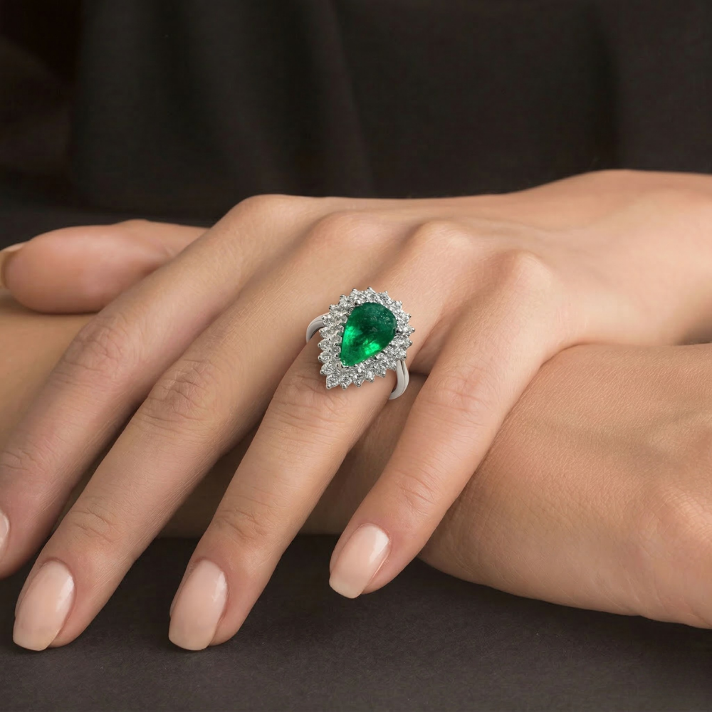 Inel cu Diamante de 0.57 ct si Smarald de 1.35 ct