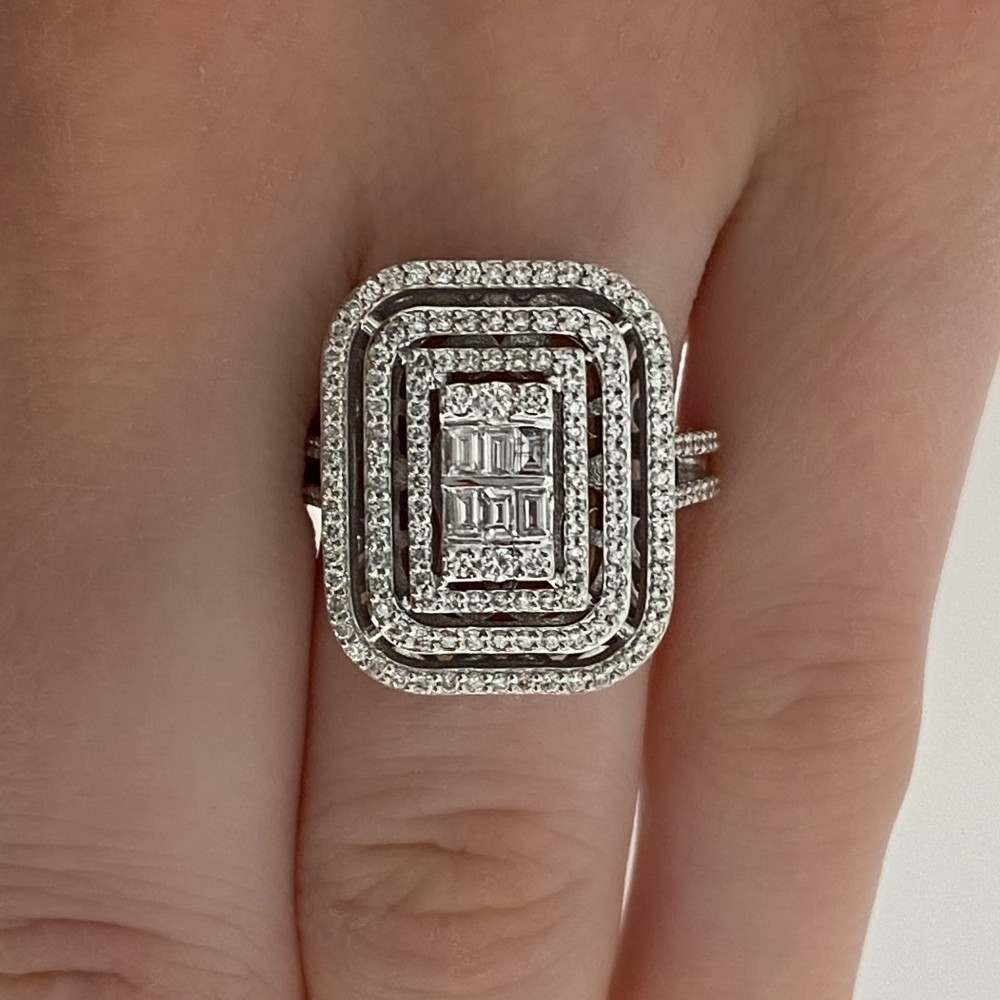 Inel cu Diamante Baget de 0.19 ct si diamante rotunde de 0.73 ct