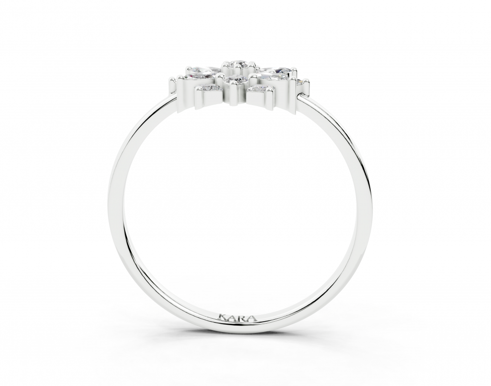 Inel cu diamante Marquise Cut de 0.13ct, diamante Princess Cut de 0.13ct si un diamant rotund de 0.01ct