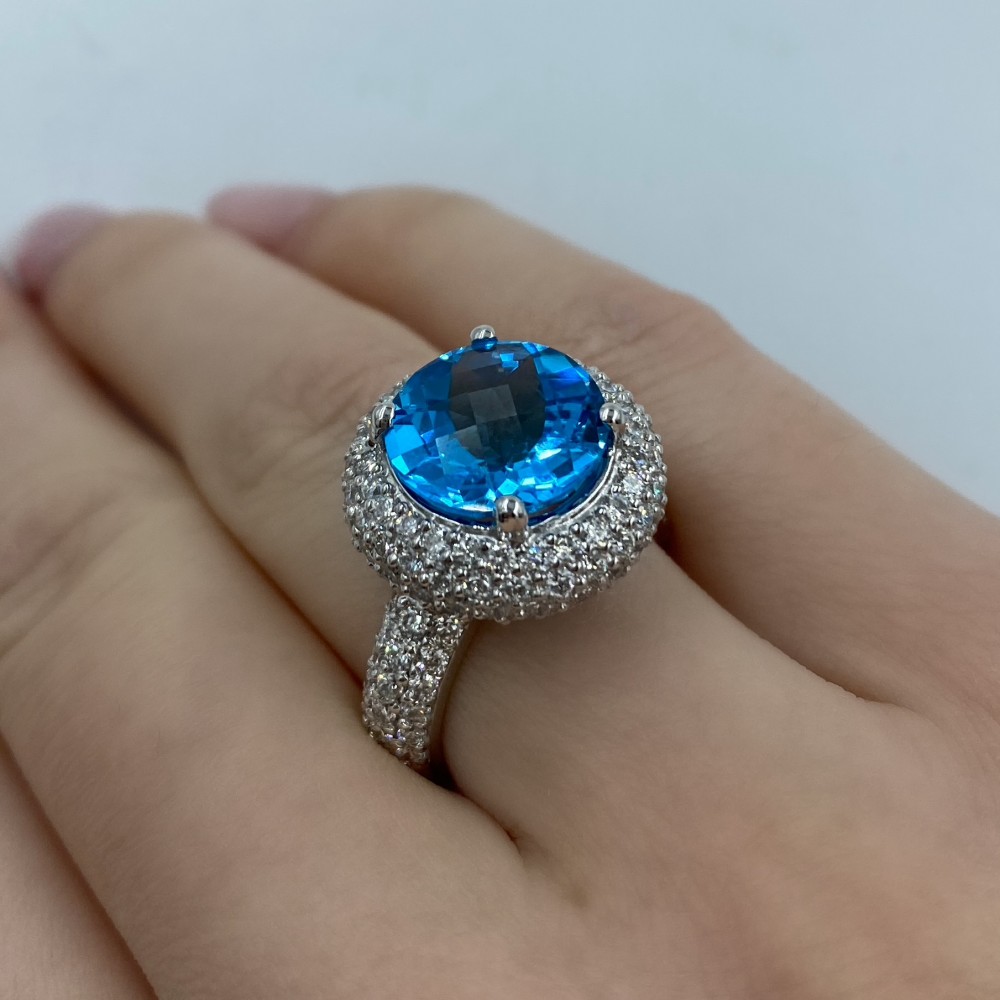 Inel cu si Blue Topaz central de 5.54 ct si diamante de 2.22 ct