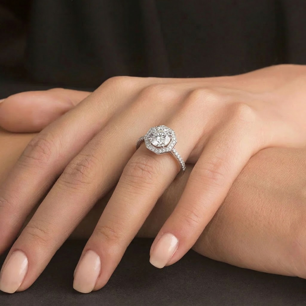 Inel de logodna cu Diamant central de 1.00 ct si diamante laterale de 0.38 ct