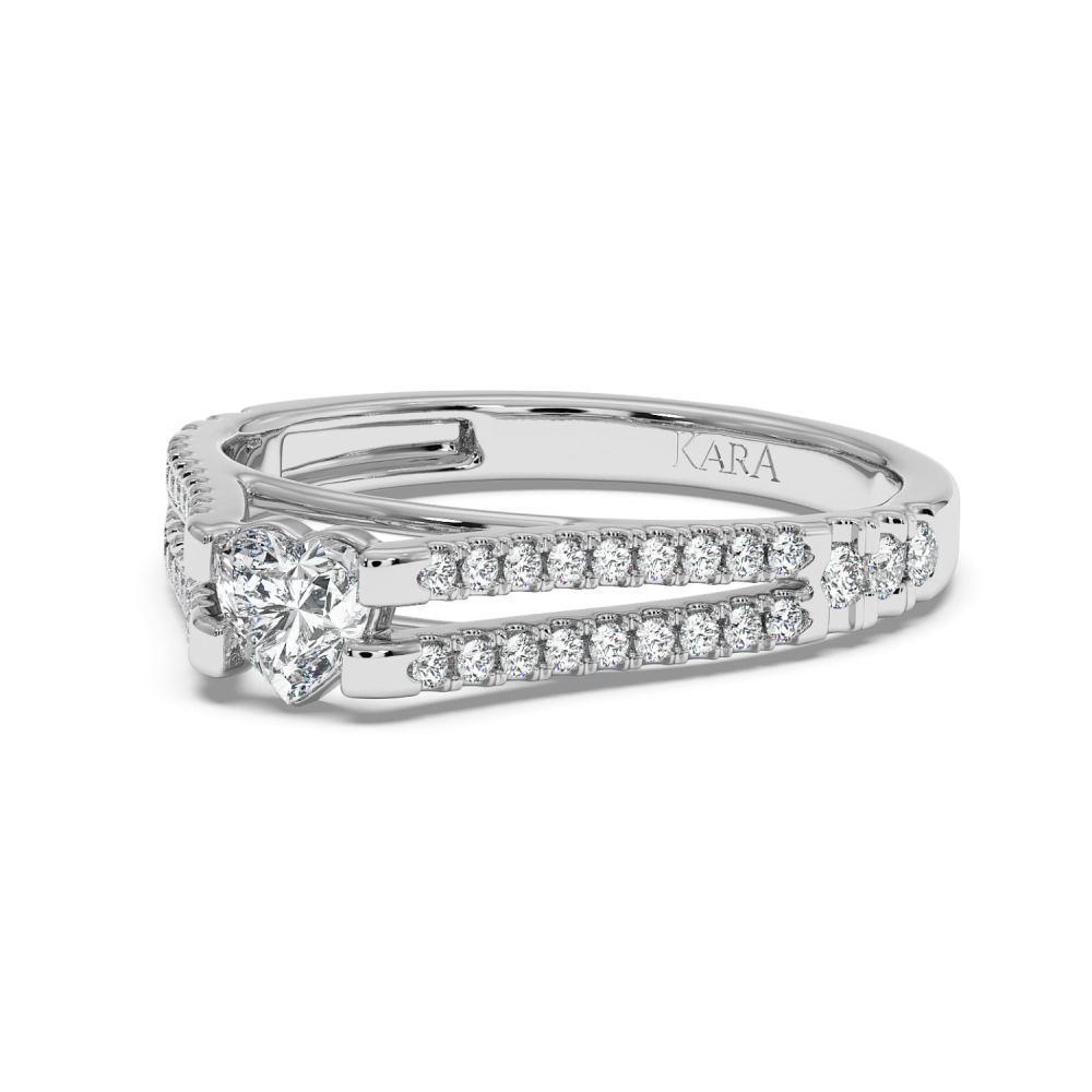 Inel de logodna cu Diamant Heart de 0.29 ct si diamante laterale de 0.27 ct