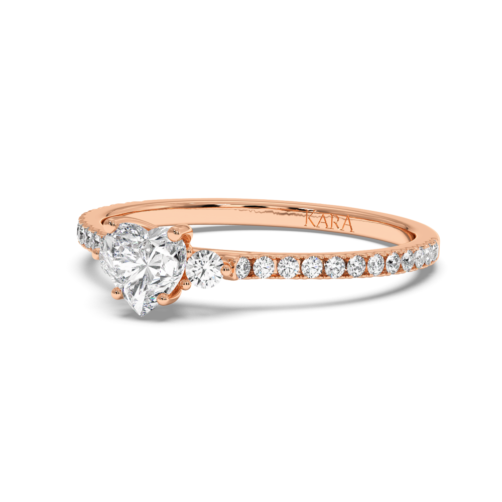 Inel de logodna cu Diamant Heart de 0.50 ct si diamante laterale de 0.23 ct