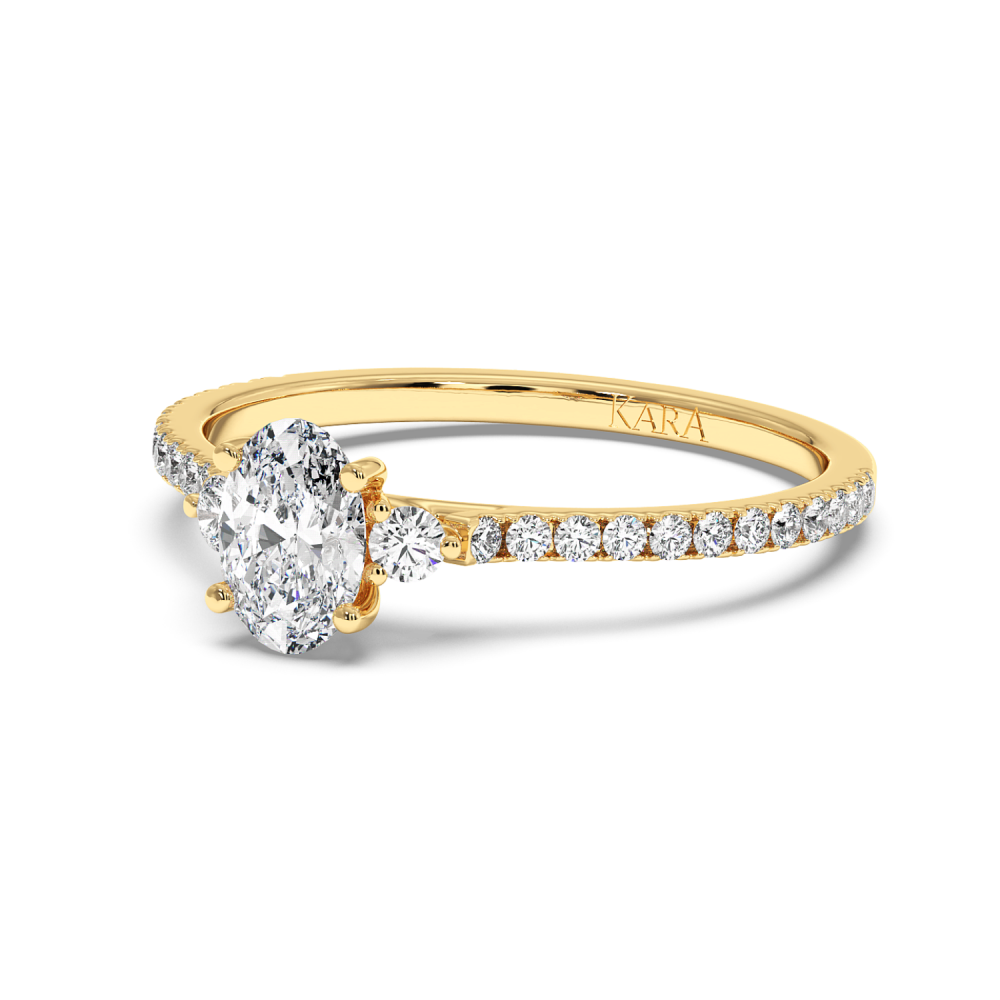 Inel de logodna cu Diamant Oval de 0.50 ct si diamante laterale de 0.23 ct