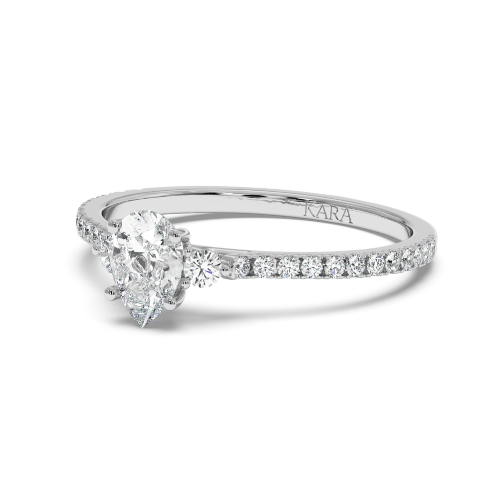 Inel de logodna cu Diamant Pear de 0.50 ct si diamante laterale de 0.23 ct