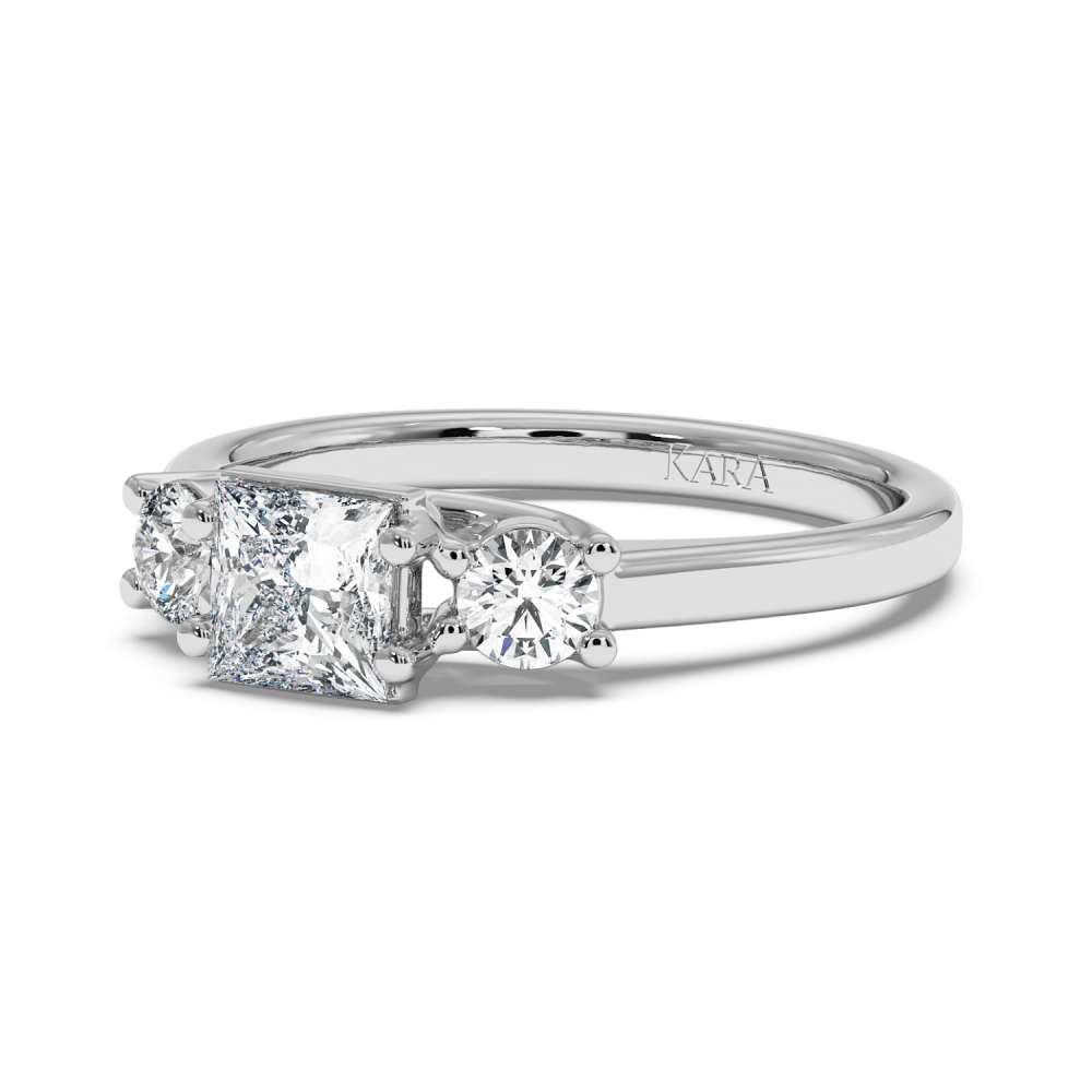 Inel de logodna cu Diamant Princess de 0.73 ct si diamante laterale de 0.27 ct