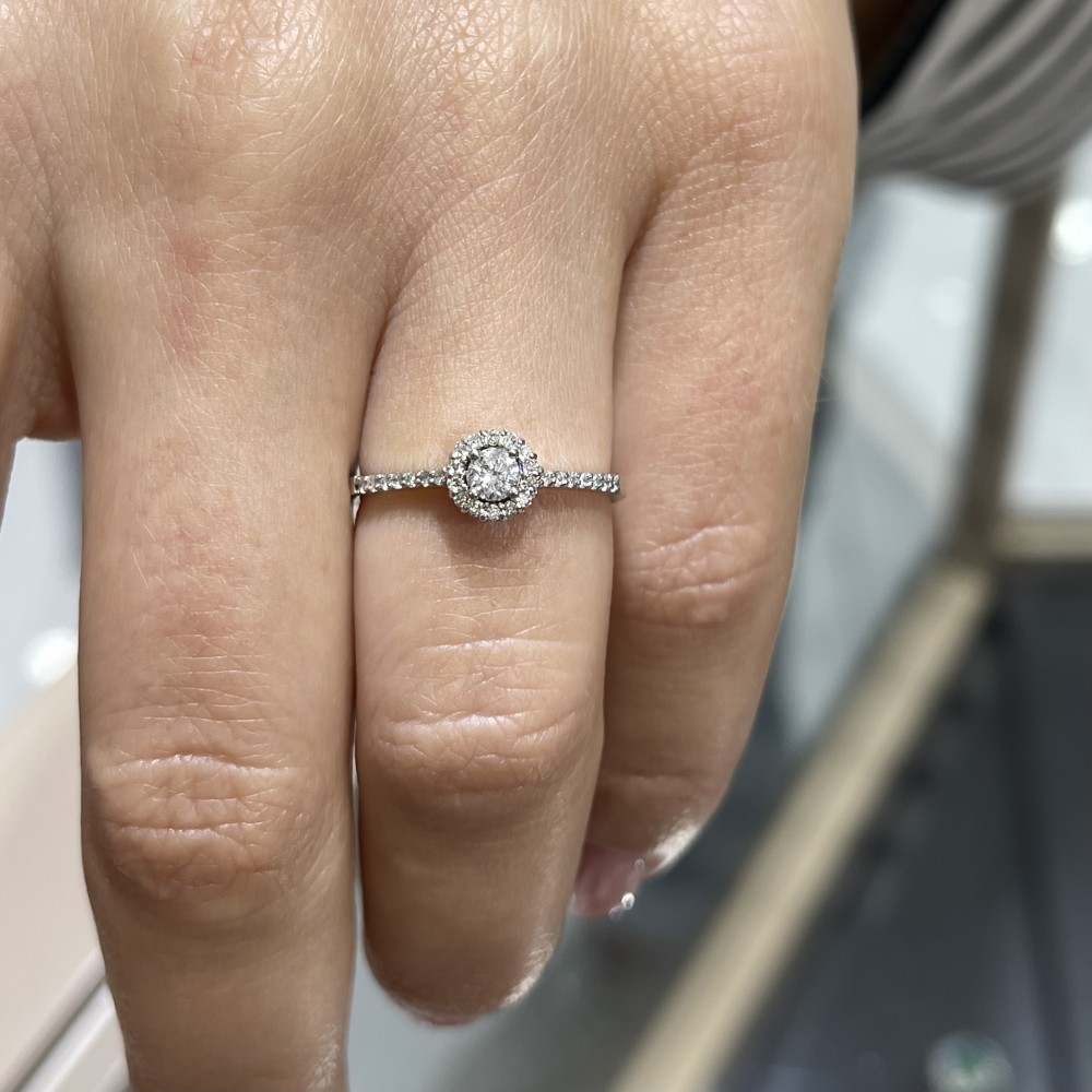 Inel de logodna cu diamant central de 0.20 ct si diamante laterale de 0.08 ct